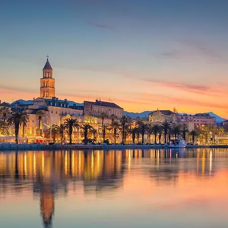 Perello Old Town Гостевой дом 3*