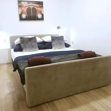 Гостевой дом Perello Old Town 3*