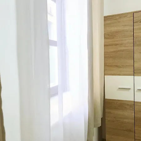 Гостевой дом Perello Old Town 3*