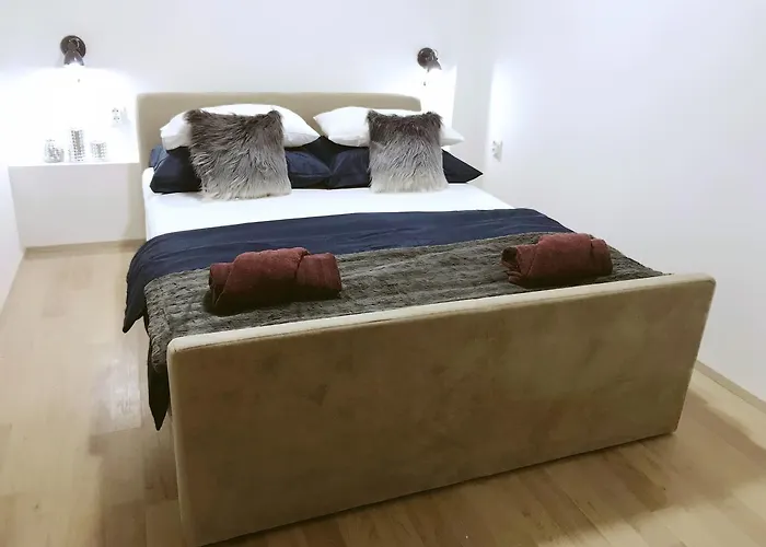 게스트하우스 Perello Old Town 3*